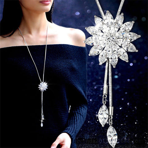 Fashion Chain Necklace for Women Silver Chain Smalll Flower Necklace Pendant on neck Bohemian Sweater Necklace Women Jewelry